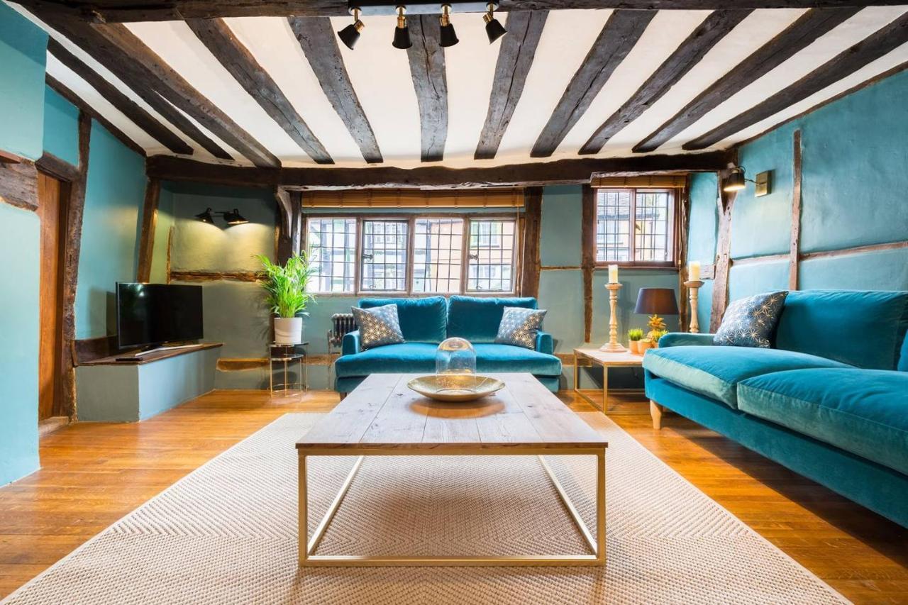 Vila 3 Masons Court The Oldest House In Stratford Upon Avon, Warwickshire. Exteriér fotografie